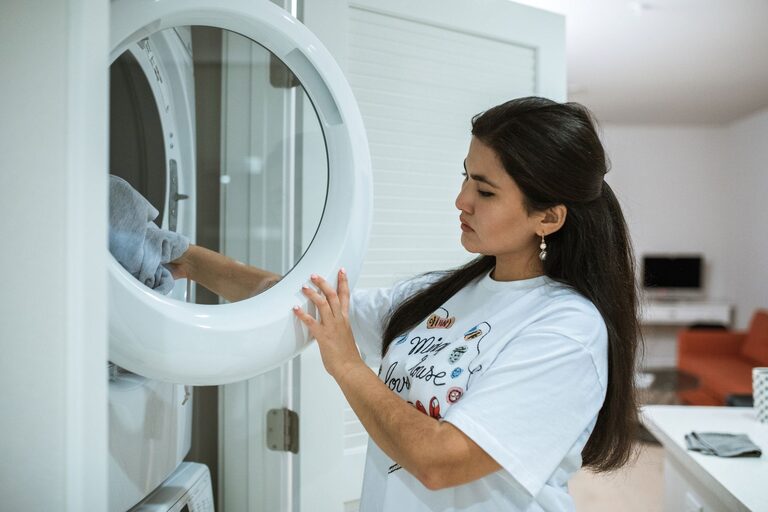 Consejos prácticos para cuidar tu ropa y que dure más tiempo